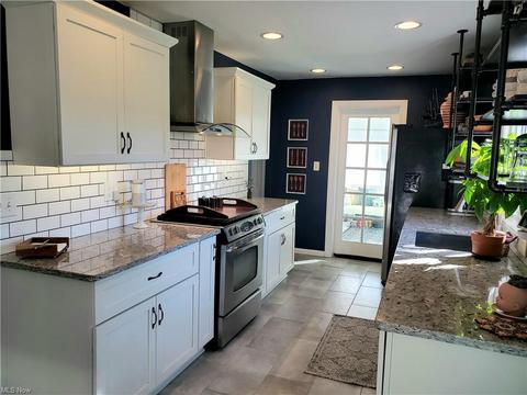 38000 Bainbridge Rd, Solon, OH 44139 photo 5