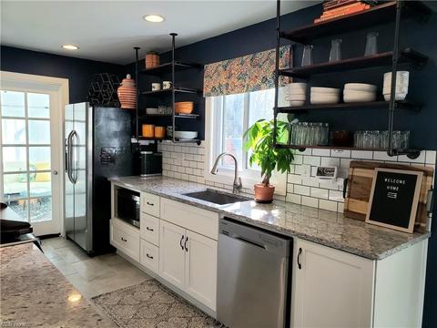 38000 Bainbridge Rd, Solon, OH 44139 photo 2