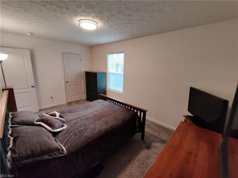 708 E Crosier St, Akron, OH 44306 photo 9