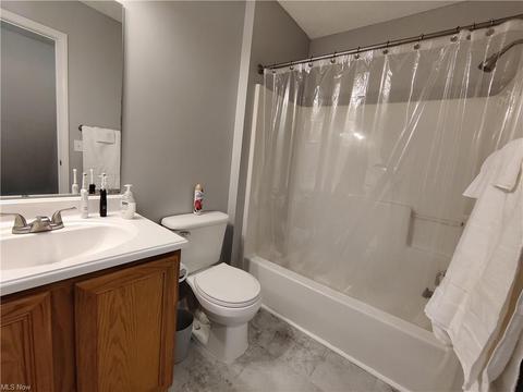 708 E Crosier St, Akron, OH 44306 photo 7