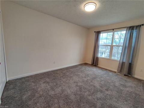 708 E Crosier St, Akron, OH 44306 photo 12