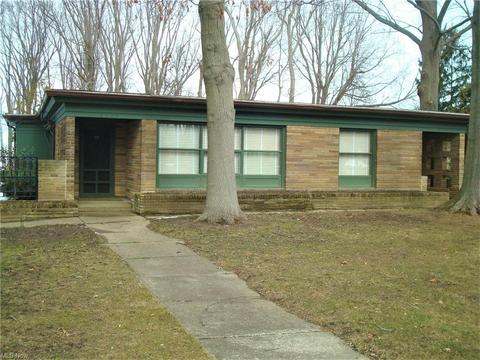 2825 Lake Rd W, Ashtabula, OH 44004 photo 1
