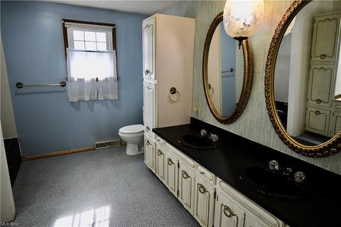 5860 Dunbar Ave, Ashtabula, OH 44004 photo 5