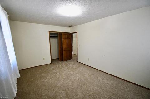 5860 Dunbar Ave, Ashtabula, OH 44004 photo 7