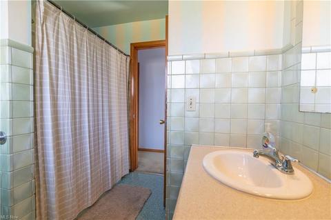 7031 Rolling Ridge Rd NE, Canton, OH 44721 photo 28