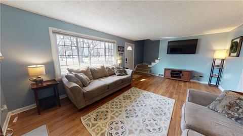 8021 Middlesex Rd, Mentor, OH 44060 photo 3