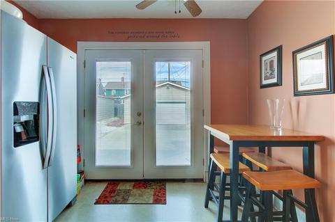 2427 10th St NW, Canton, OH 44708 photo 4