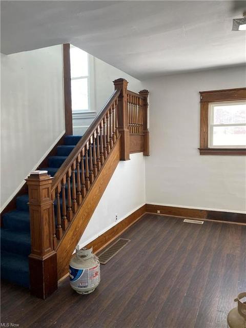 172 Elm St, Struthers, OH 44471 photo 8