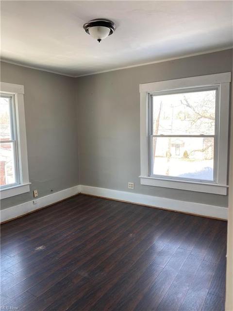 172 Elm St, Struthers, OH 44471 photo 6