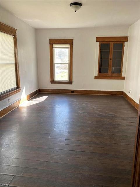 172 Elm St, Struthers, OH 44471 photo 3