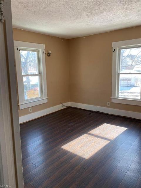 172 Elm St, Struthers, OH 44471 photo 7