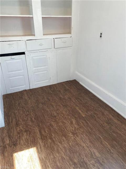 172 Elm St, Struthers, OH 44471 photo 4