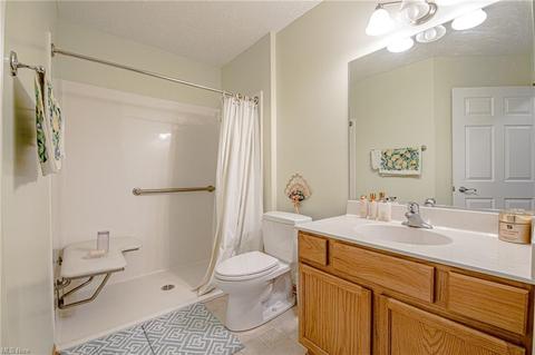 210 Falling Leaf, Seven Hills, OH 44131 photo 15