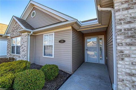 210 Falling Leaf, Seven Hills, OH 44131 photo 3