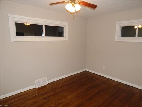 5831 Doris Dr, Brook Park, OH 44142 photo 14