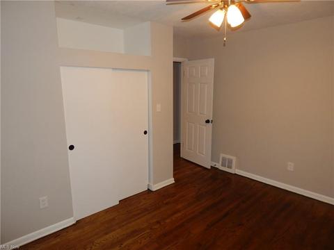 5831 Doris Dr, Brook Park, OH 44142 photo 15