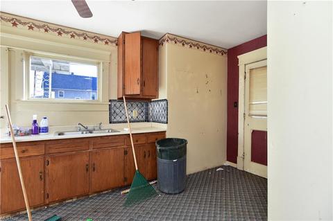 13901 Main, Beloit, OH 44609 photo 6