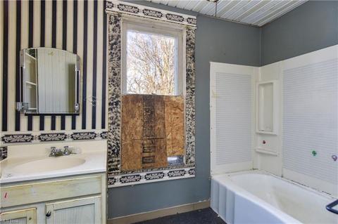 13901 Main, Beloit, OH 44609 photo 7