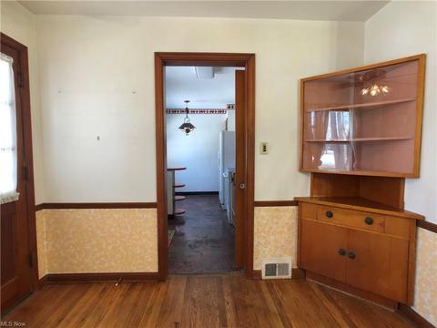 256 E 242nd St, Euclid, OH 44123 photo 11