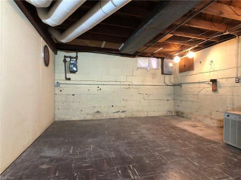 256 E 242nd St, Euclid, OH 44123 photo 24