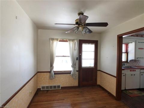 256 E 242nd St, Euclid, OH 44123 photo 10