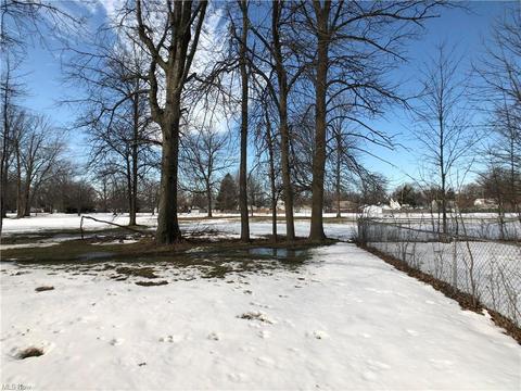256 E 242nd St, Euclid, OH 44123 photo 5