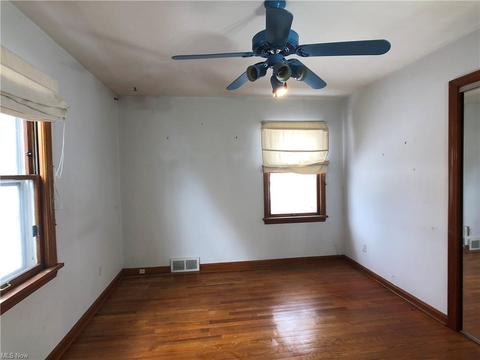 256 E 242nd St, Euclid, OH 44123 photo 16