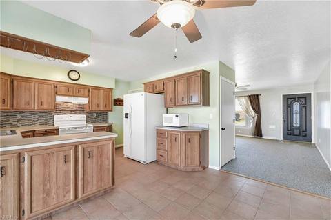 11080 Johnson Dr, Parma, OH 44130 photo 9