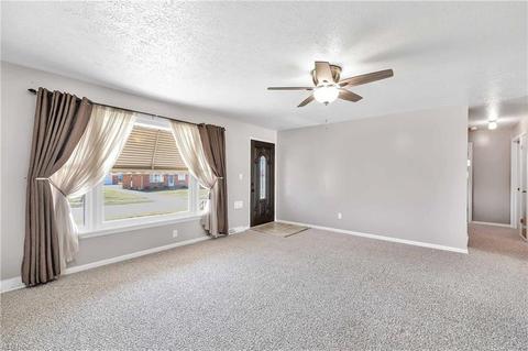 11080 Johnson Dr, Parma, OH 44130 photo 5