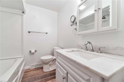 11080 Johnson Dr, Parma, OH 44130 photo 19