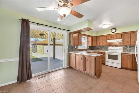 11080 Johnson Dr, Parma, OH 44130 photo 8