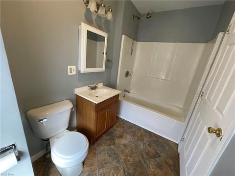 4810 Elyria Ave, Lorain, OH 44055 photo 8