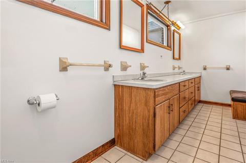 1760 E 300th St, Wickliffe, OH 44092 photo 24
