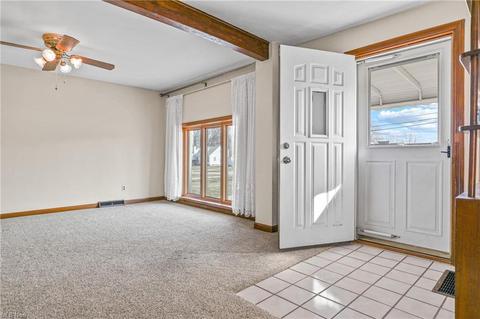 1760 E 300th St, Wickliffe, OH 44092 photo 4