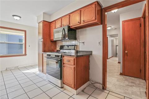 1760 E 300th St, Wickliffe, OH 44092 photo 13