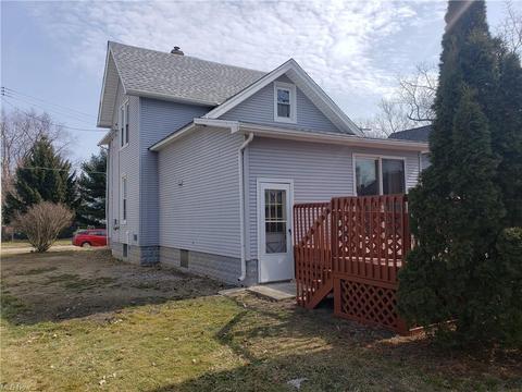 717 Thayer Ave, Ashtabula, OH 44004 photo 4