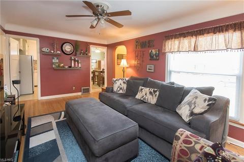 6111 Gilbert, Parma, OH 44129 photo 5