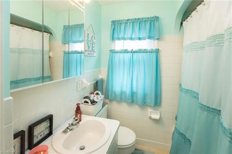 6111 Gilbert, Parma, OH 44129 photo 17