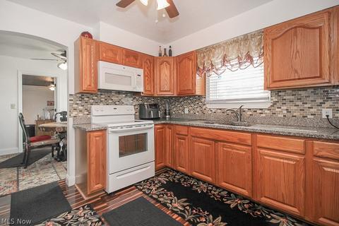 730 Gulf Rd, Elyria, OH 44035 photo 8