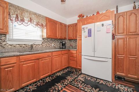 730 Gulf Rd, Elyria, OH 44035 photo 11