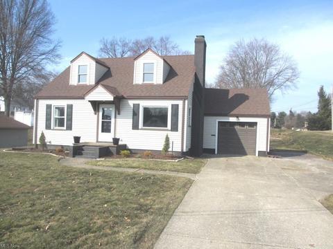 5053 Aurora St NW, Canton, OH 44708 photo 2