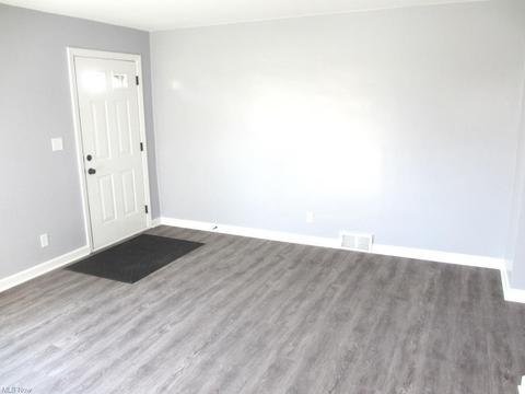5053 Aurora St NW, Canton, OH 44708 photo 7