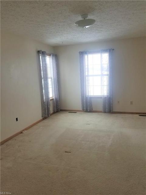 10083 Immel St NE, Canton, OH 44721 photo 17