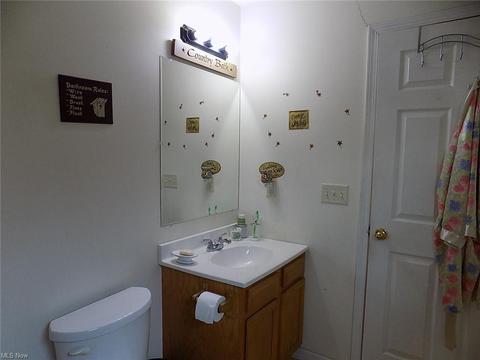 207 Railroad, Barnesville, OH 43713 photo 13