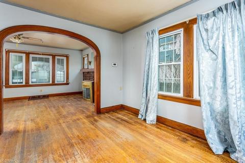 910 W 21st St, Lorain, OH 44052 photo 9