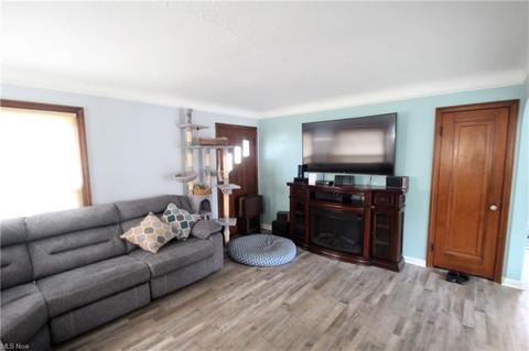 715 E 250th St, Euclid, OH 44132 photo 14