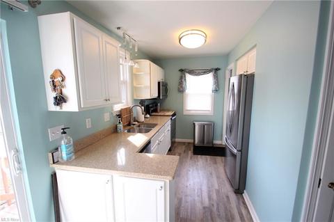 715 E 250th St, Euclid, OH 44132 photo 17