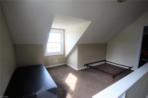 715 E 250th St, Euclid, OH 44132 photo 9
