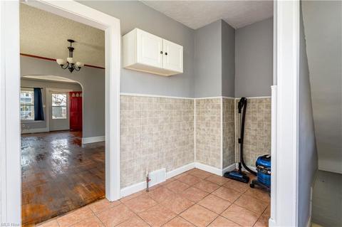 4522 Maplecrest Ave, Parma, OH 44134 photo 8