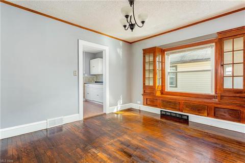 4522 Maplecrest Ave, Parma, OH 44134 photo 9